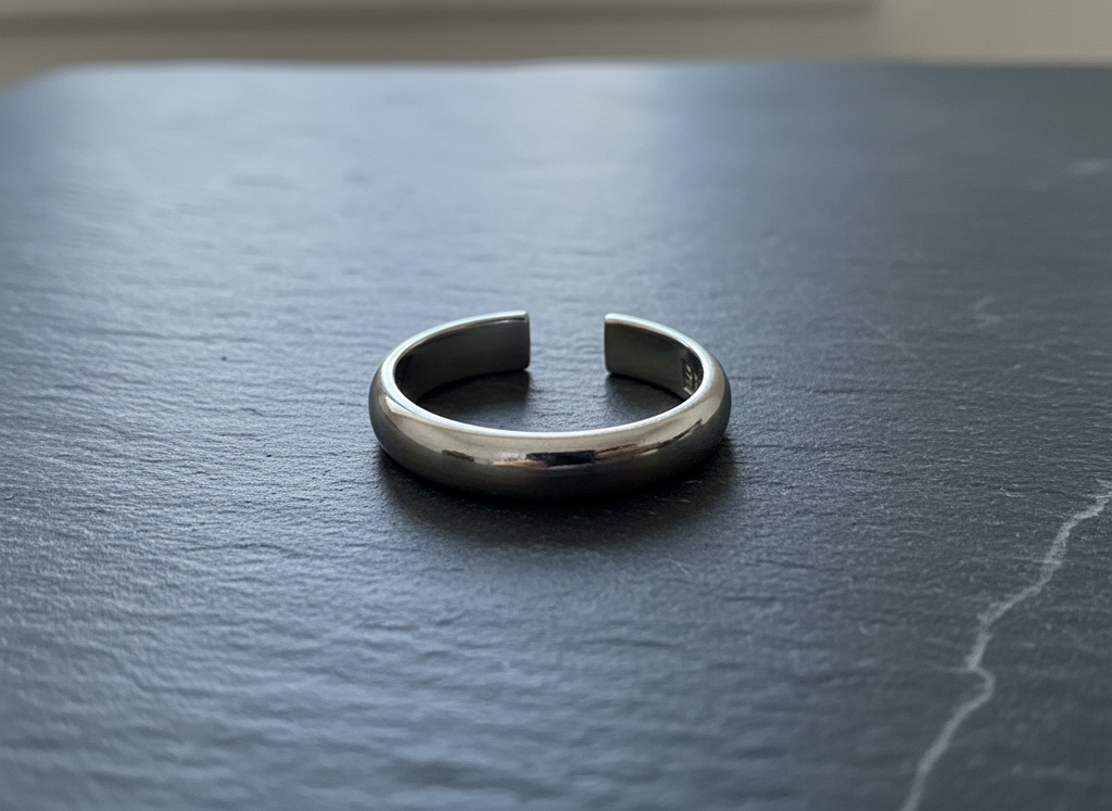 Rounded 925 Sterling Silver Ring
